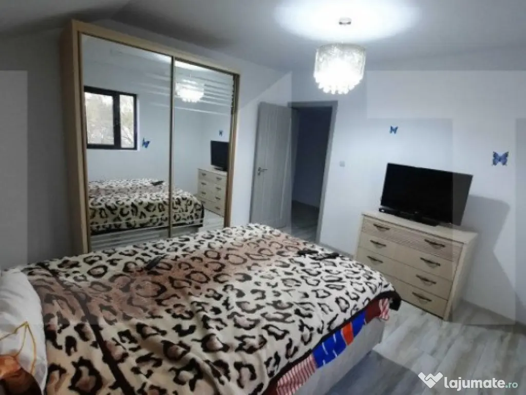 Casa cu 5 camere, 200 mp utili, teren cu 200 mp, Bereasca