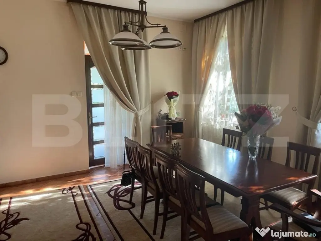 Casa 400 mp, teren 1164 mp, 3 niveluri, zona P-ta Chirila