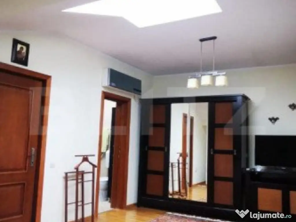 Zamca – Apartament 5 Camere, Curte Proprie, 185 mp