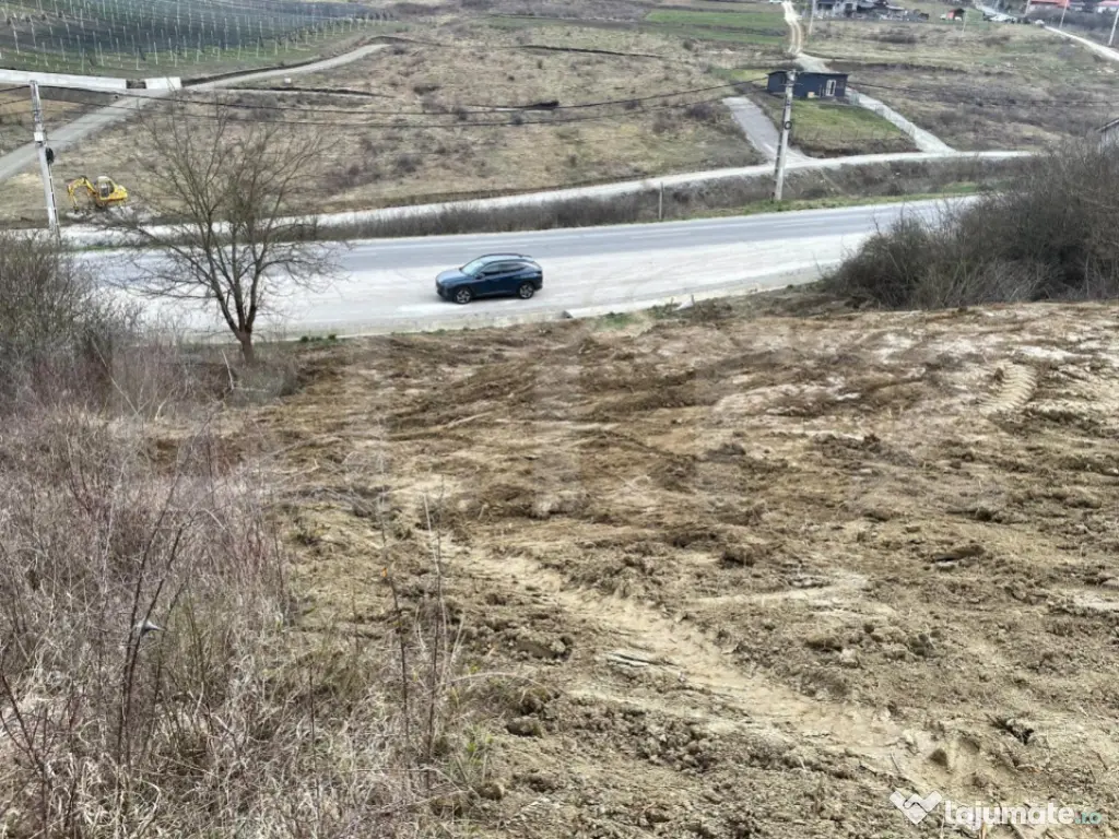 Teren intravilan 1.525 mp – Valea Jelnei, aproape de Bistr