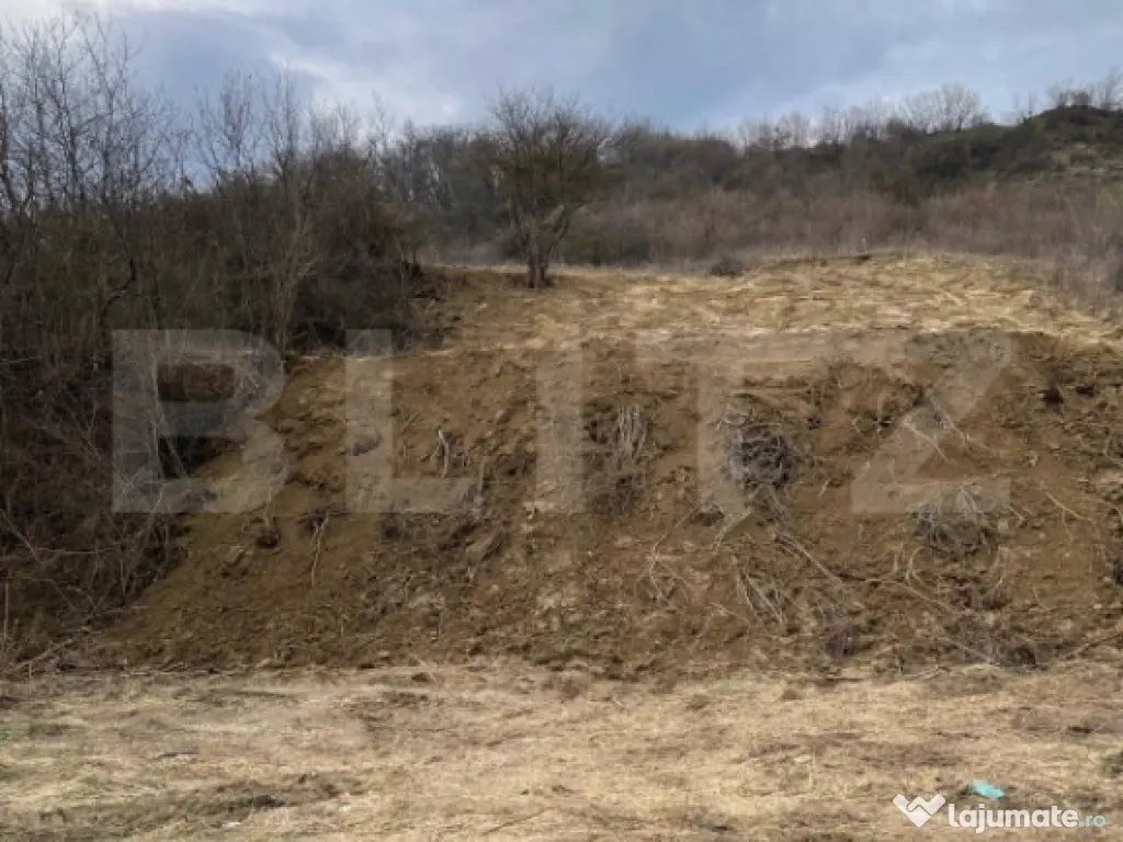 Teren intravilan 1.525 mp – Valea Jelnei, aproape de Bistr