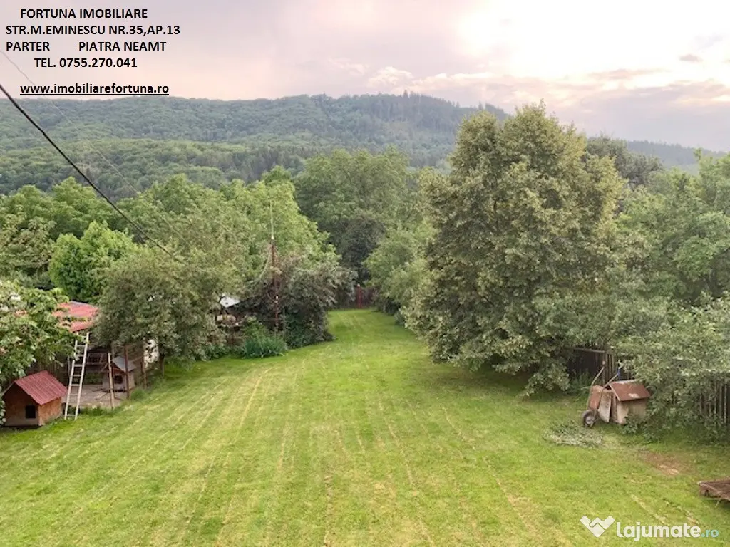 Casa in oras, cu priveliste de vis, la poalele padurii