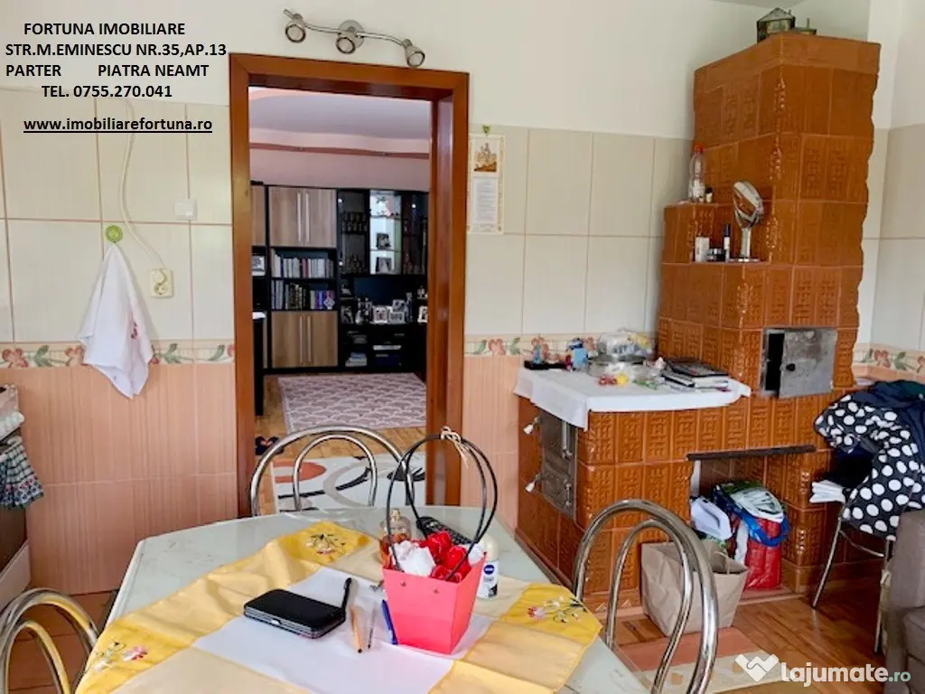 Casa in oras, cu priveliste de vis, la poalele padurii