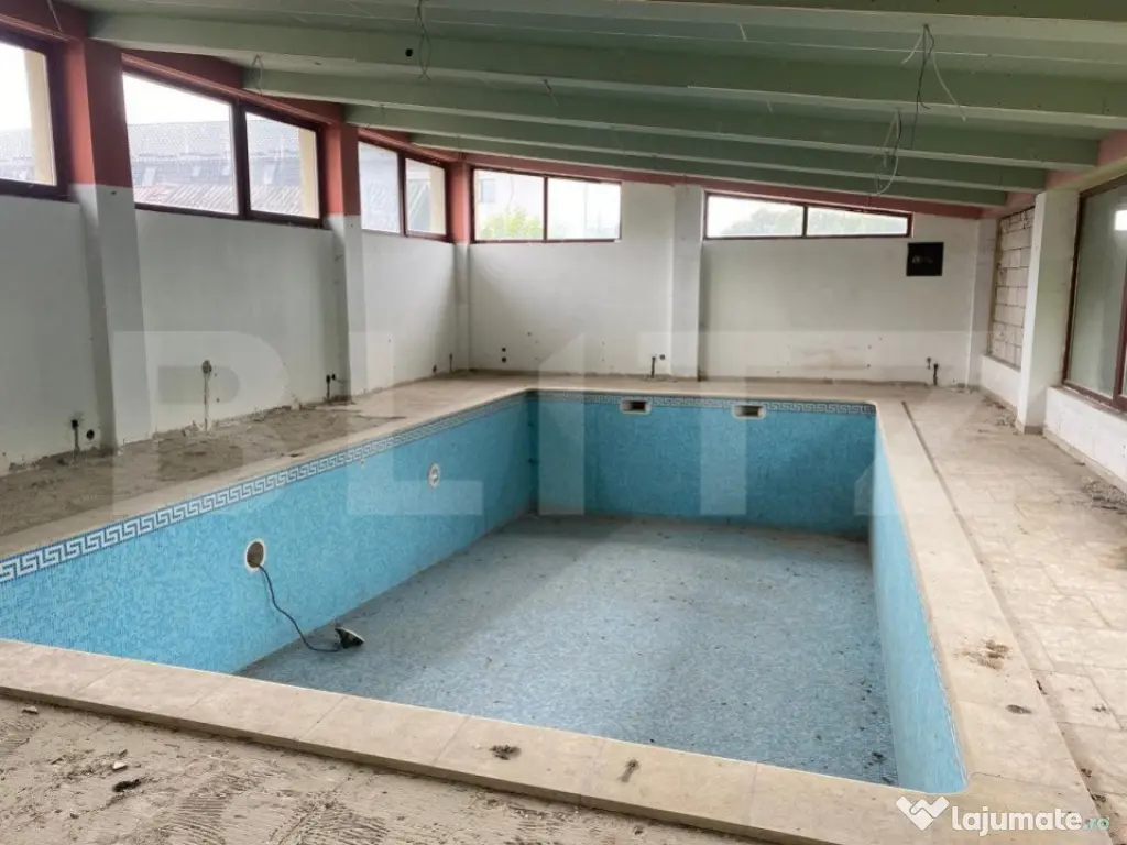 Pensiune parțial finisată, Vatra Dornei 