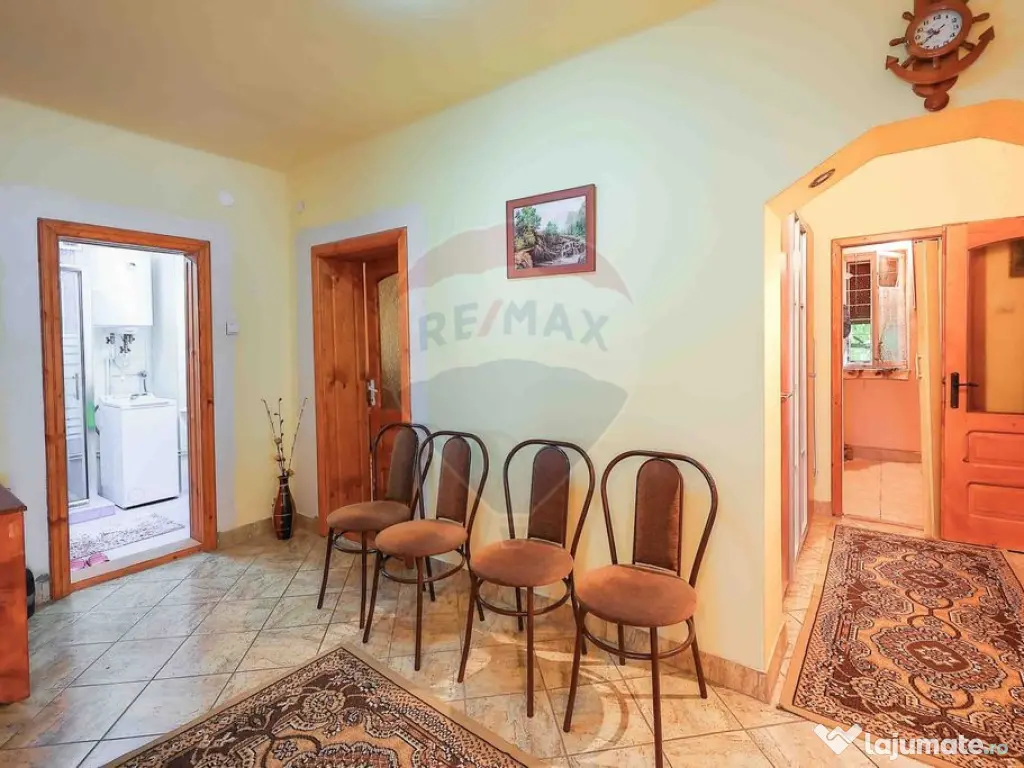 Casă cu anexe și teren de 4177 mp de vânzare, Munteni,... 