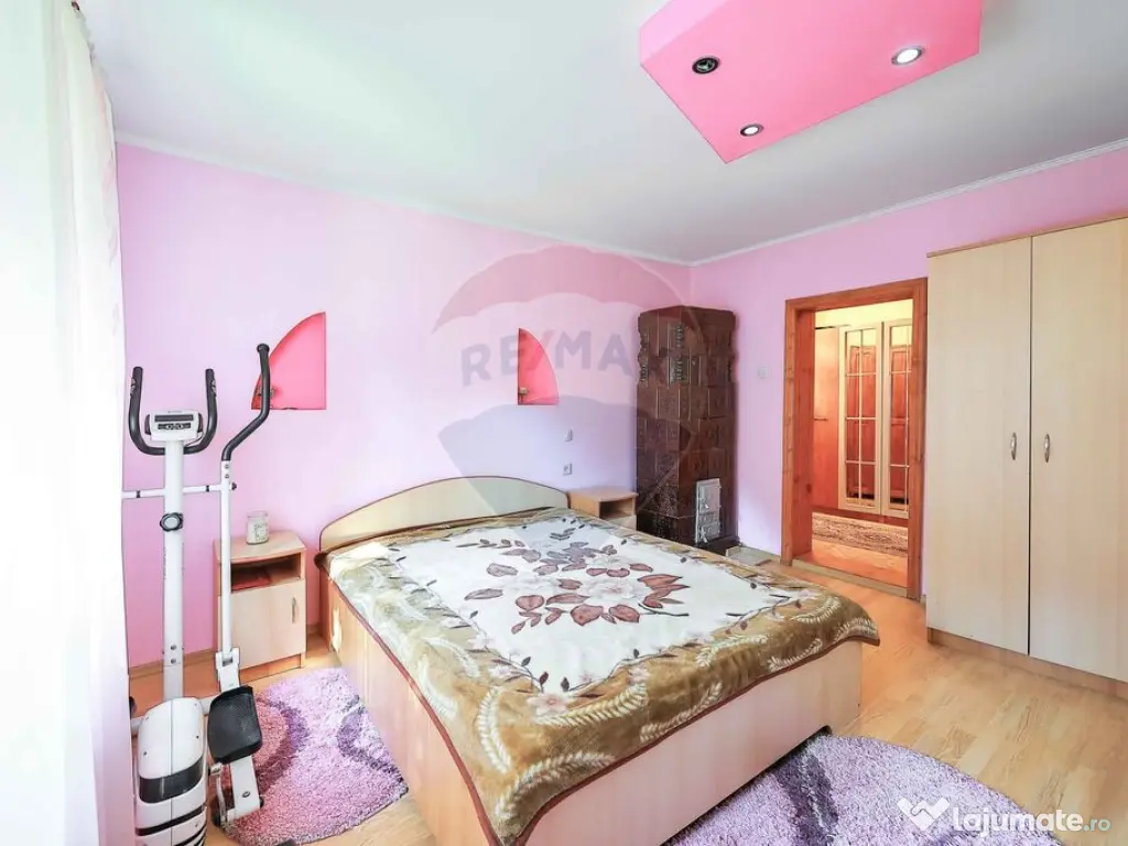 Casă cu anexe și teren de 4177 mp de vânzare, Munteni,... 