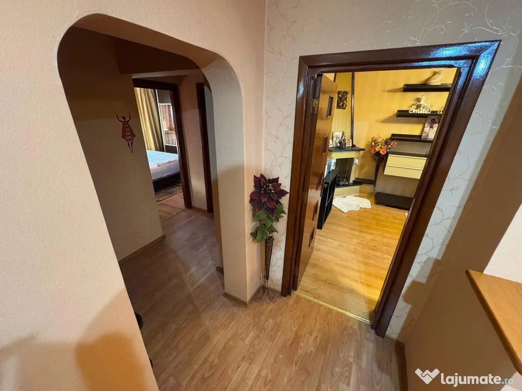 Apartament 2 camere vedere bilaterala Faleză Nord 