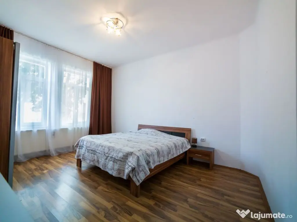 PRET NOU! Apartament spatios 4 camere - COMISION 0% 