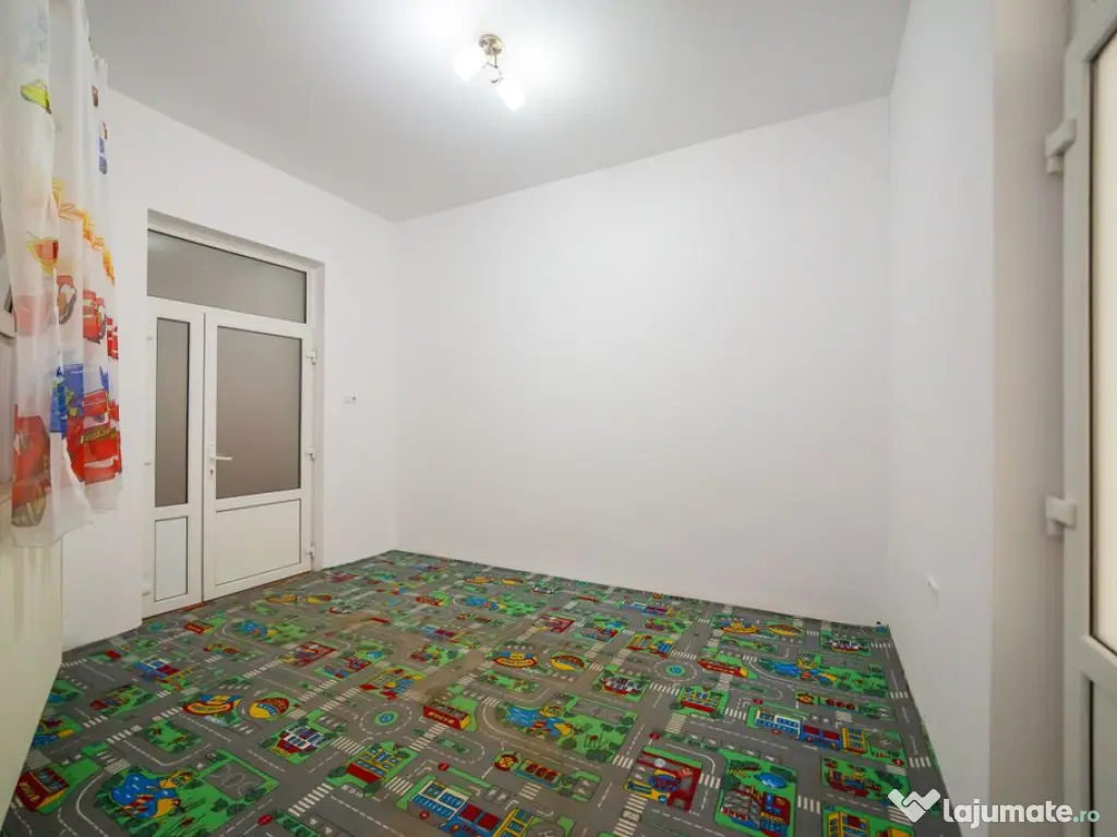 PRET NOU! Apartament spatios 4 camere - COMISION 0% 