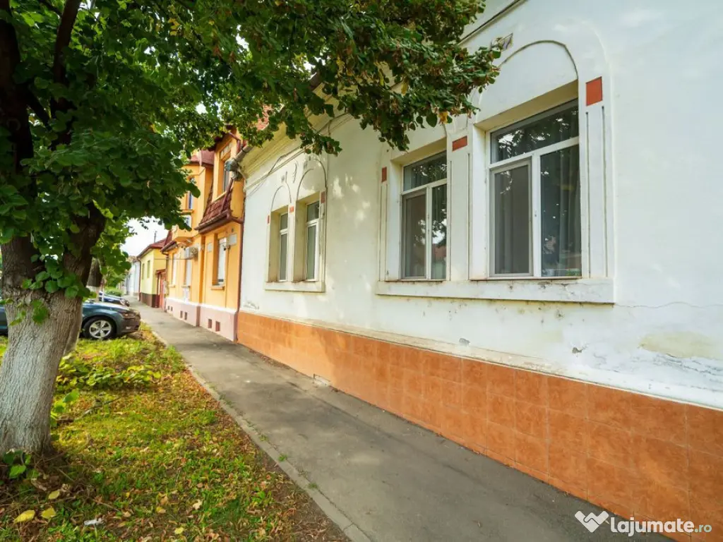 PRET NOU! Apartament spatios 4 camere - COMISION 0% 