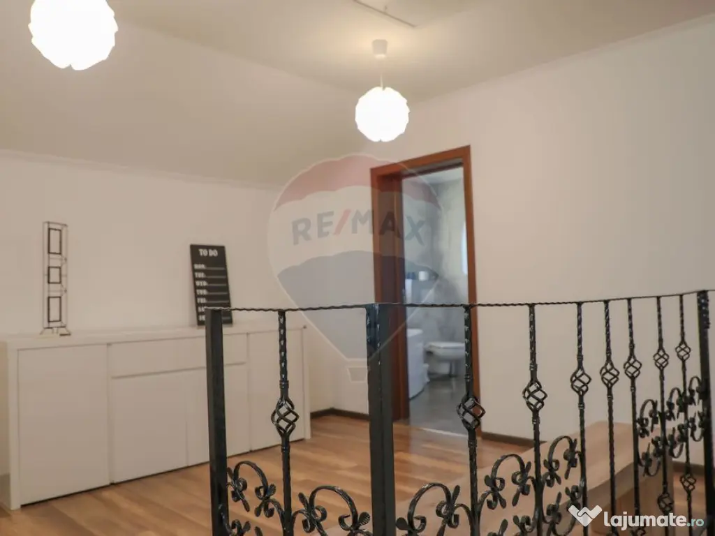 Casă cu 4 camere, de închiriat în cartierul Tineretului