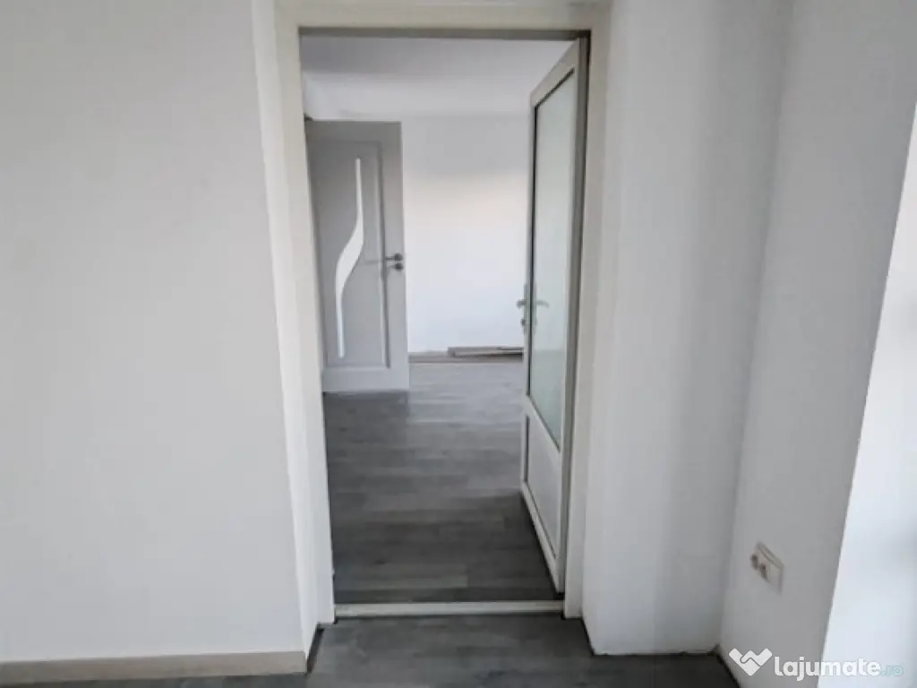 Imobil compus din casa si 1800mp teren in Suburbia Brodoc, j