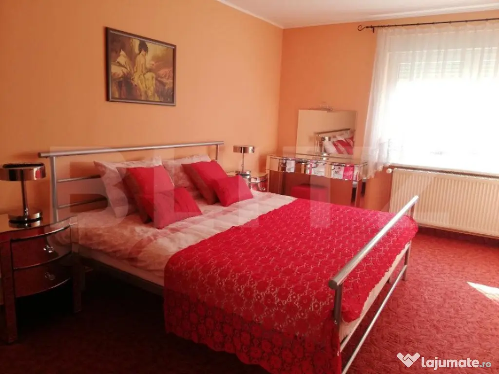 Apartament cu 7 camere Central