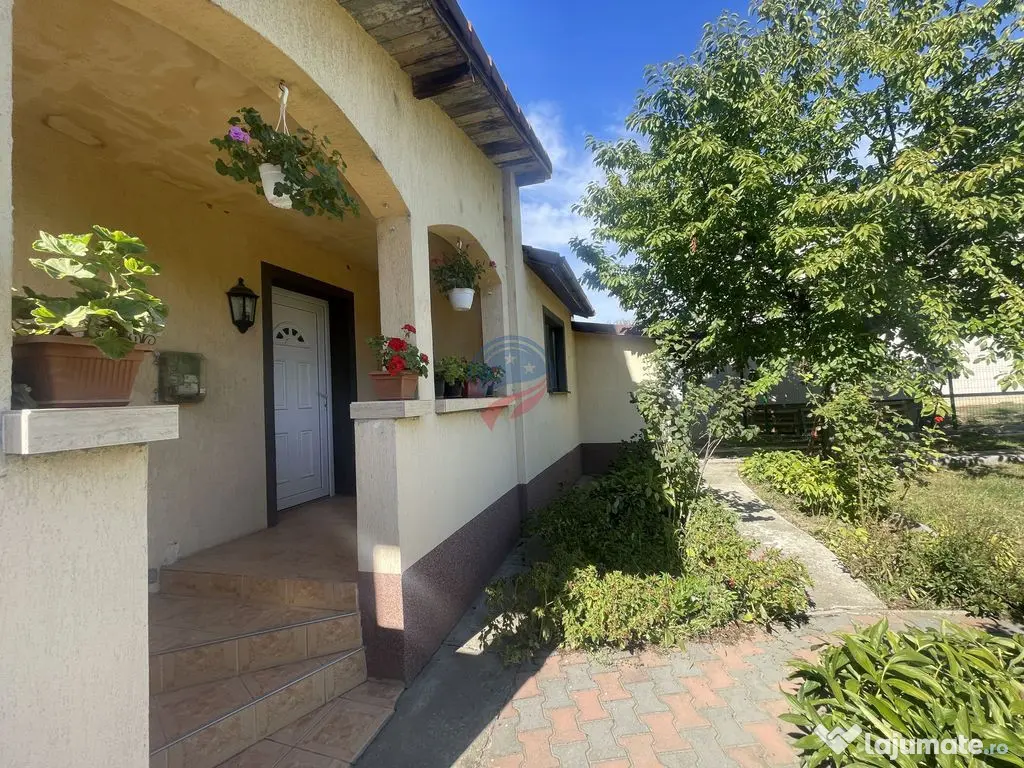 Casa moderna la doar 5 minute distanta de Craiova 