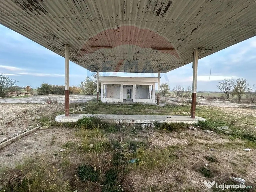 Teren Intravilan 20000 mp. plus cladire statie Peco 