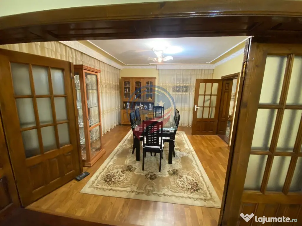 VILA GENEROASA CU TEREN 720 METRI IN APROPIEREA ELECTROPU... 