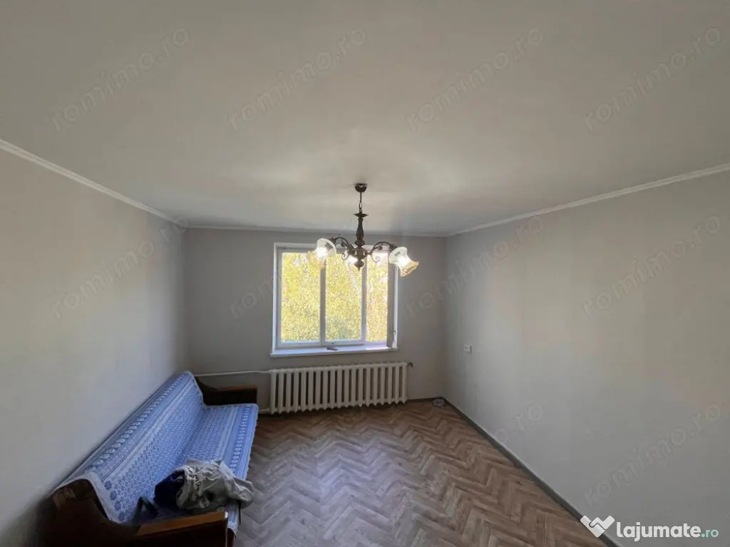 2 camere, situat in Crangasi 