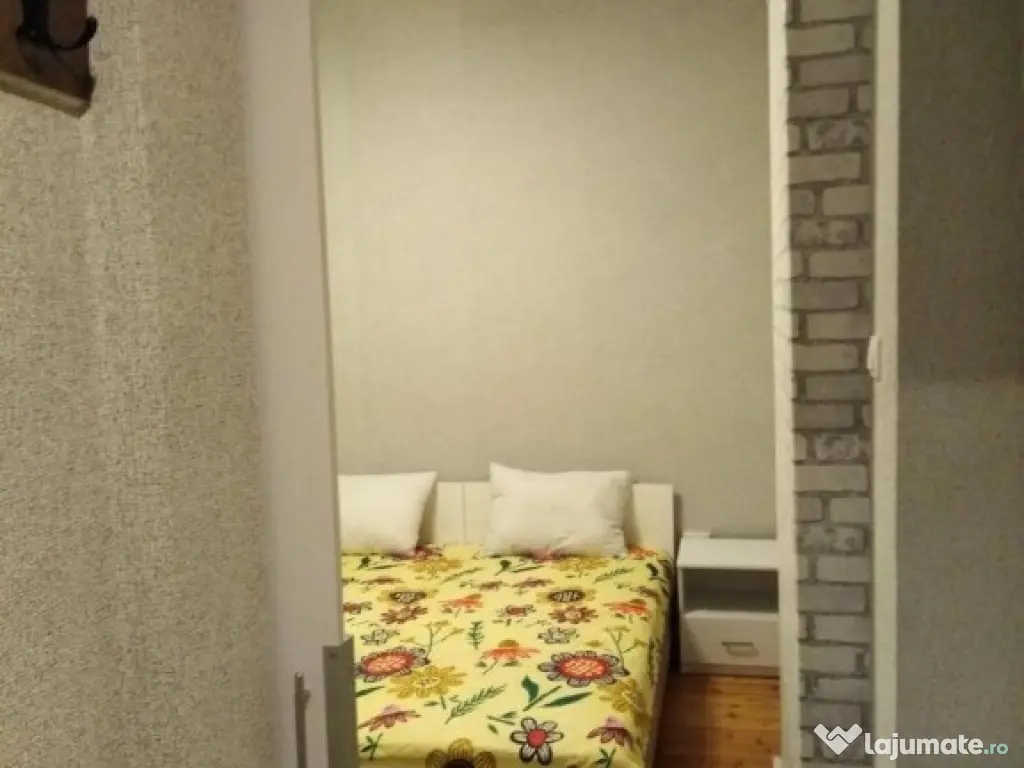 Apartament de inchiriat zona 