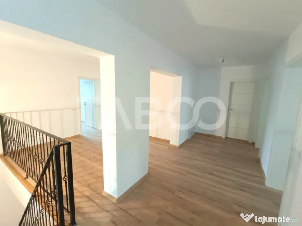 Casa 10 camere 390 mp utili - pe strada Calea Poplacii din S 