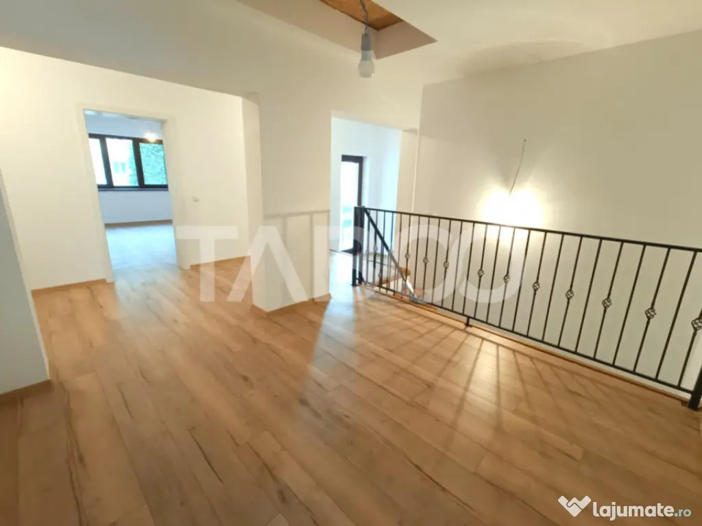 Casa 10 camere 390 mp utili - pe strada Calea Poplacii din S 