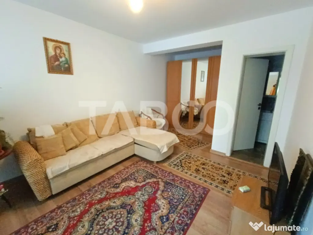 Casa 10 camere 390 mp utili - pe strada Calea Poplacii din S 