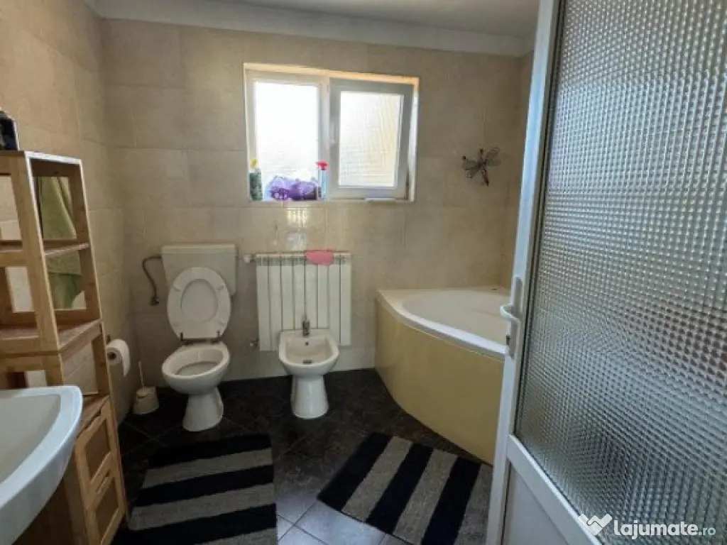 Spatiu birouri, strada principala, 150mp, Radauti