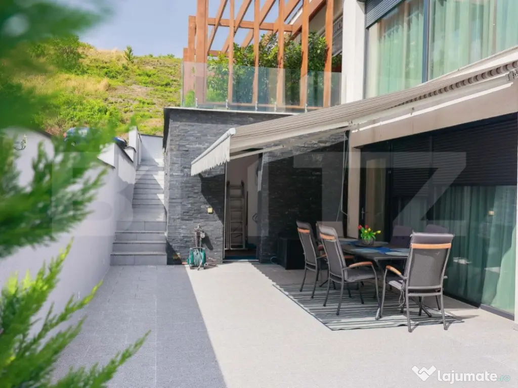 De vanzare Casa cu 4 camere, lux și confort la 5 minute de 