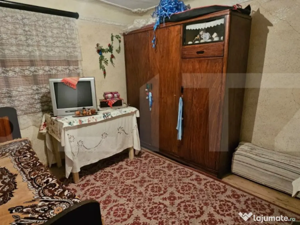 Casa rustica de vacanta (62mp) in sat Magura cu 1000mp teren