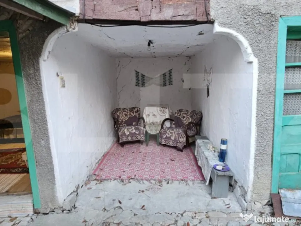 Casa rustica de vacanta (62mp) in sat Magura cu 1000mp teren