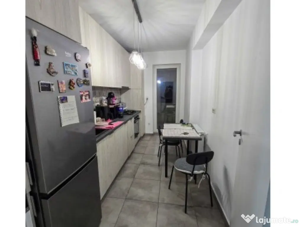 Apartament 3 camere Aparatorii Patriei 