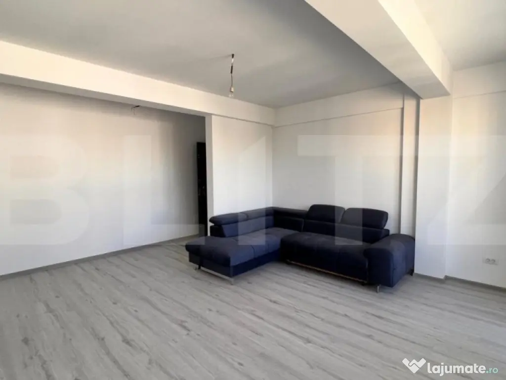 Apartament de 2 camere, 60 mp, cu loc de parcare, zona centr