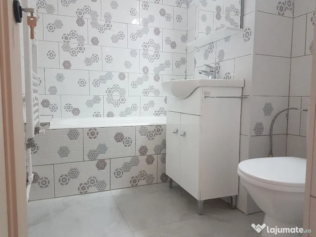 Apartament doua camere, etaj 2, renovat, liber, Narcisa 