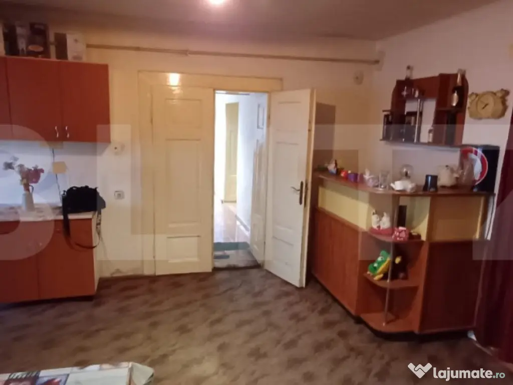 Exclusivitate!! Casa 5 camere, 200 mp, zona-centrala-strad