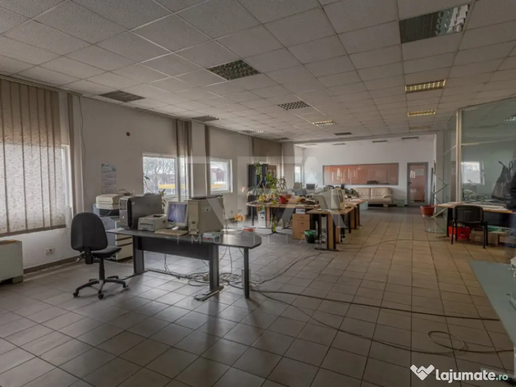 Doua hale / spatiu industrial + birouri 5000 mp / Sector 4