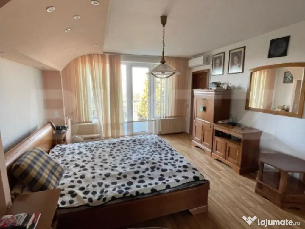 Exclusivitate! Vila cu 6 camere, 500 mp, zona Platou 