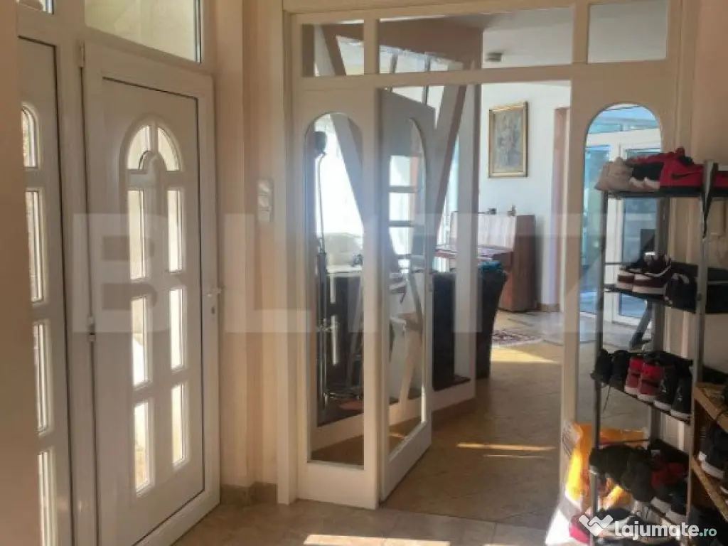 Exclusivitate! Vila cu 6 camere, 500 mp, zona Platou 