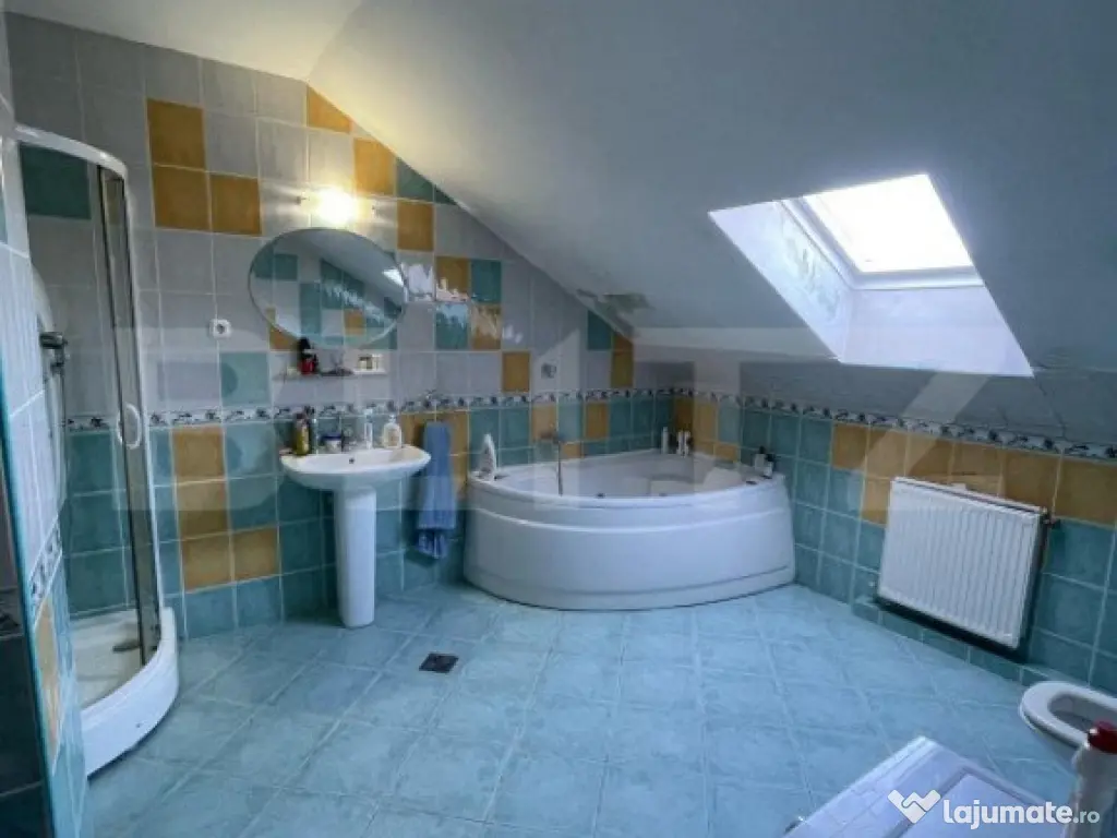 Exclusivitate! Vila cu 6 camere, 500 mp, zona Platou 