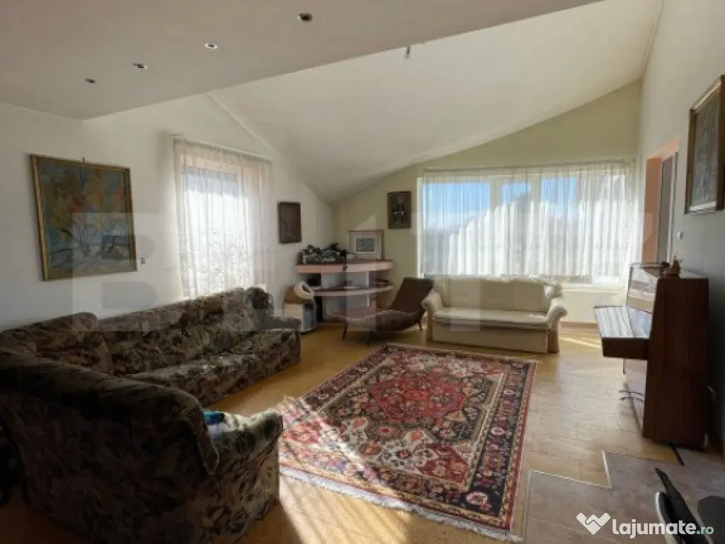 Exclusivitate! Vila cu 6 camere, 500 mp, zona Platou 