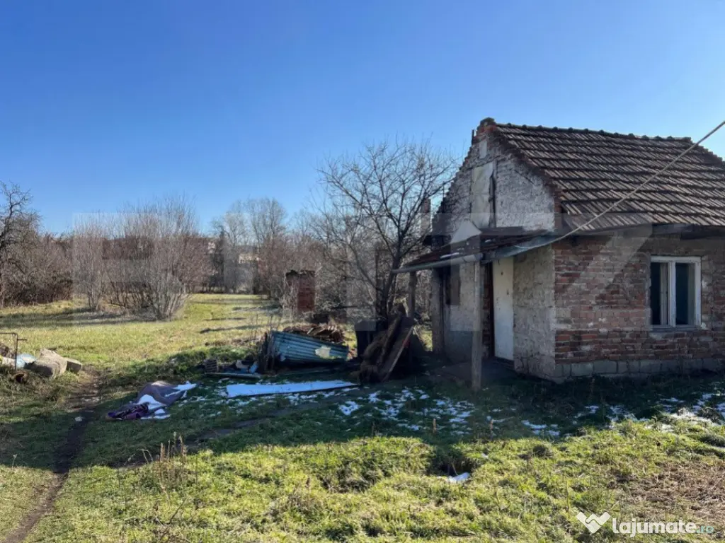 Teren și construcții 60 mp, zona strada Botizului