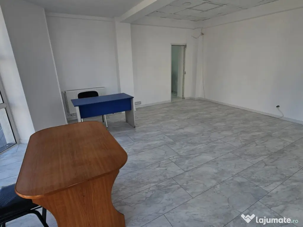 CANTACUZINO-sp.com. aprox 250mp , et.2 la 1000 euro/luna 