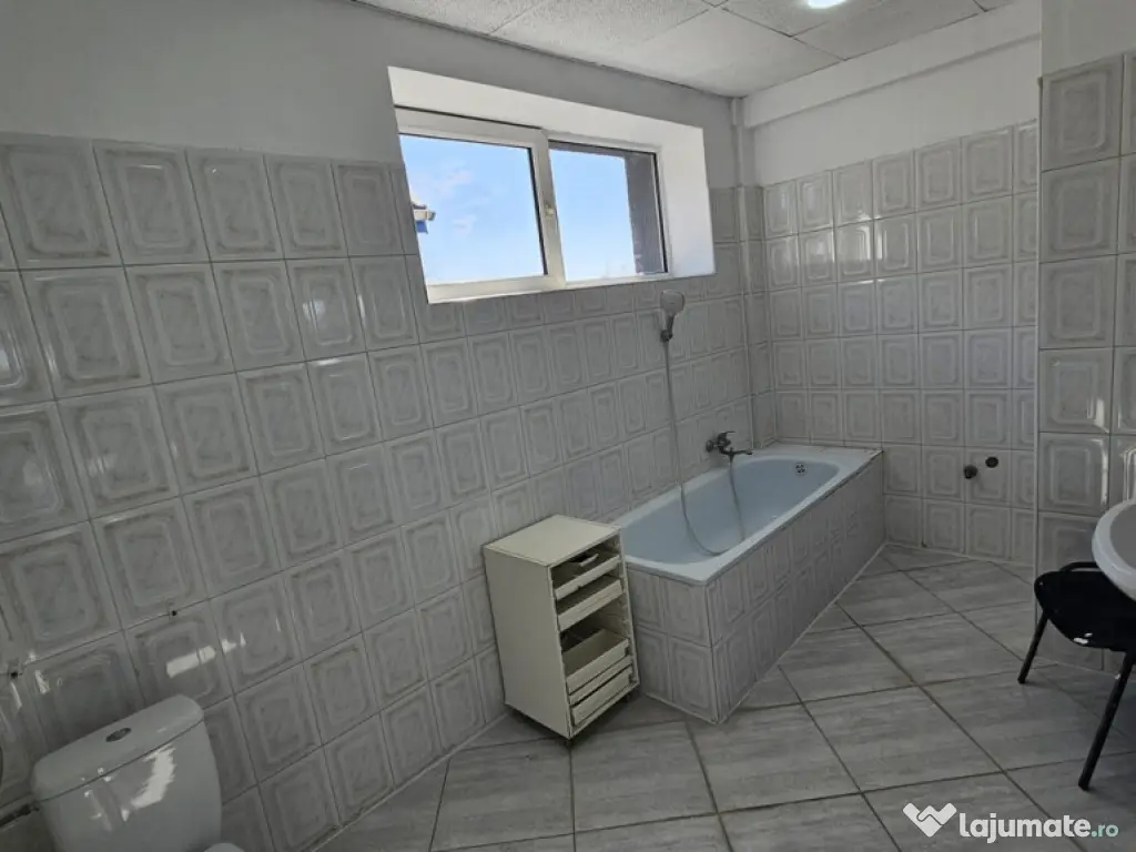 CANTACUZINO-sp.com. aprox 250mp , et.2 la 1000 euro/luna 