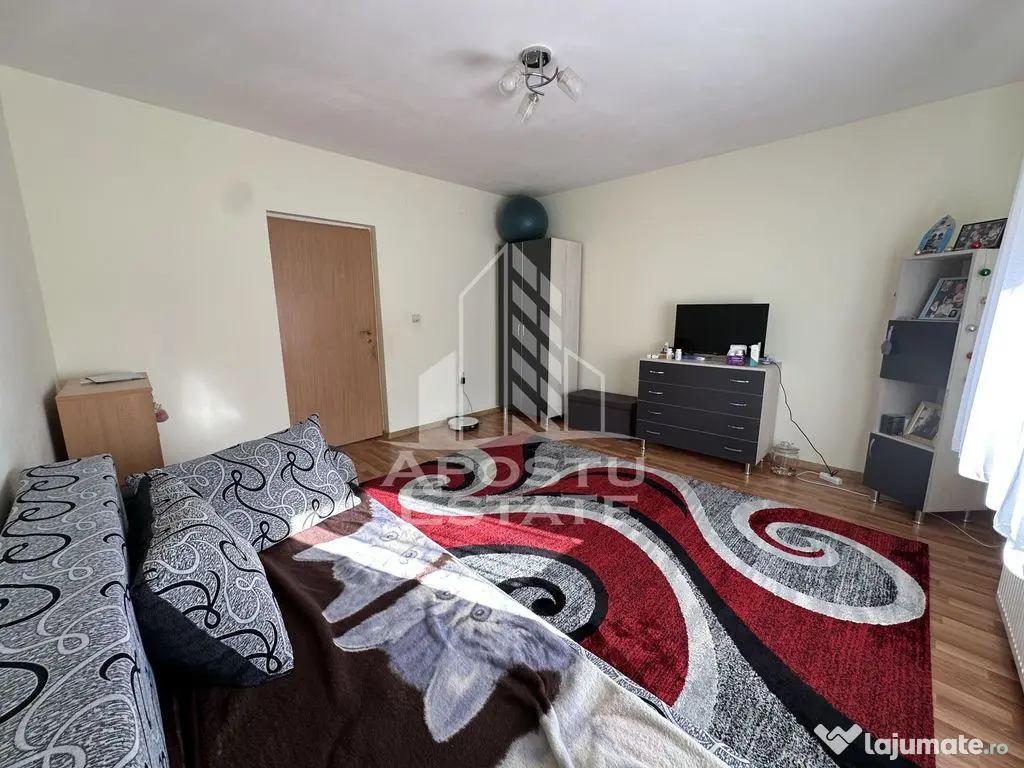 Casă Indiviudala cu 3 camere in Giroc la asfalt. 