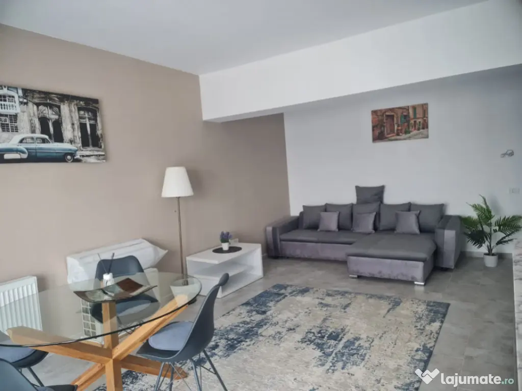 Apartament open-space cu 2 camere, etaj 7/9, zona Mamaia Nor 