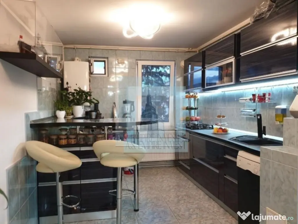 Ap 4 camere mobilat-utilat - zona Tractorul