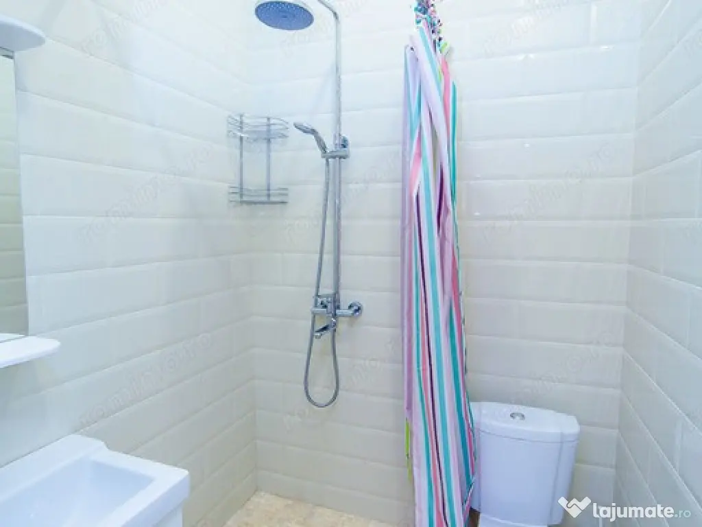 Apartament cu 3 camere de inchiriat 