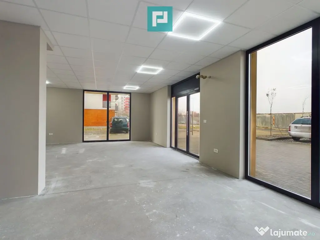 Spatiu comercial 90mp