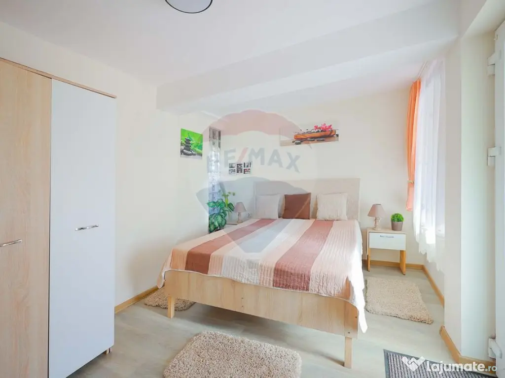 Casă cu 5 camere de vânzare în zona Episcopia Bihorului 