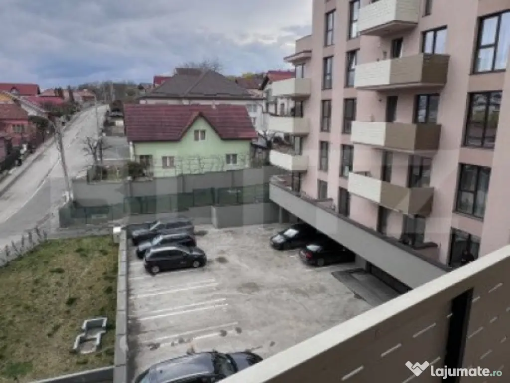 Apartament modern cu 4 camere, 92 mp, zona Rivus