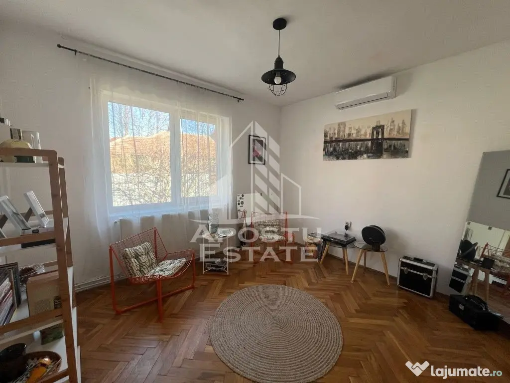 Casa individuala cu 5 camere, 2 bai si beci in zona Blasc...