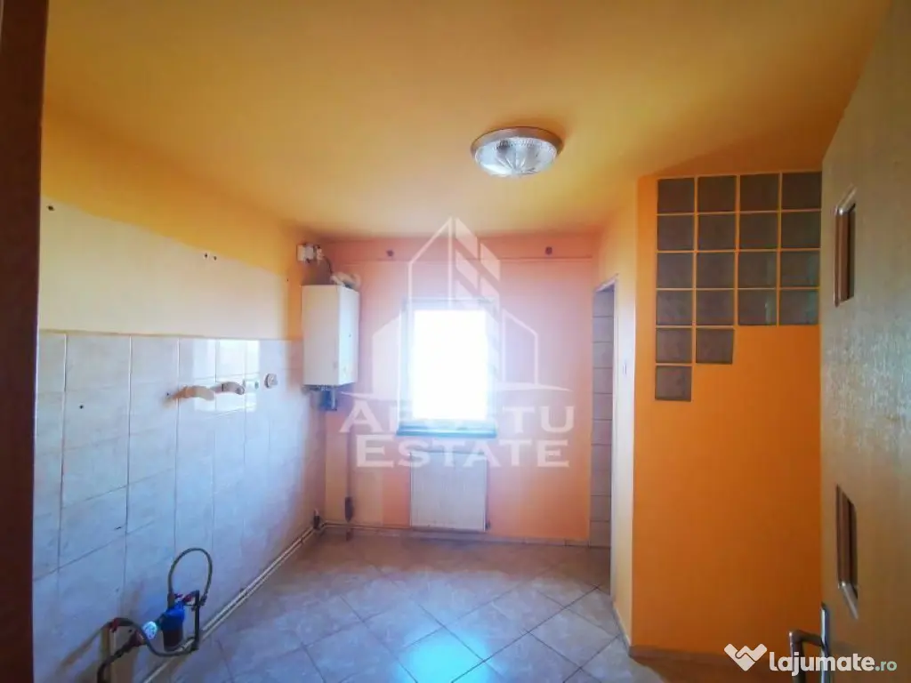 Apartament cu 3 camere, decomandat, 2 balcoane, 2 bai,eta...